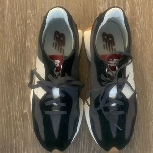 NEW BALANCE | 327 MOONBEAM SNEAKERS LIKE NEW